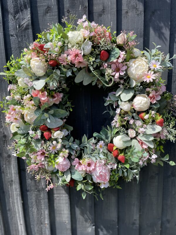 Strawberry & Cream Summer Wreath - Image 4